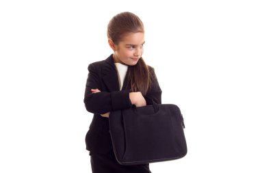 Siyah ceket holding diplomat, küçük kız