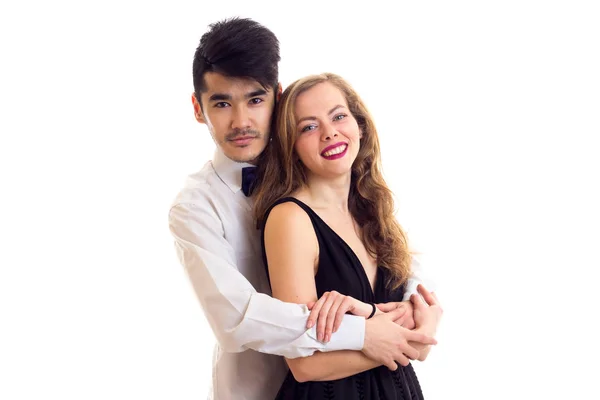 Jeune couple en robes formelles — Photo
