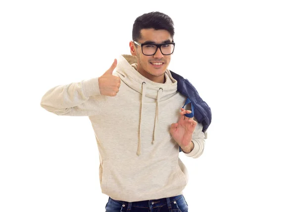 Jeune homme avec lunettes et sac à dos — Photo
