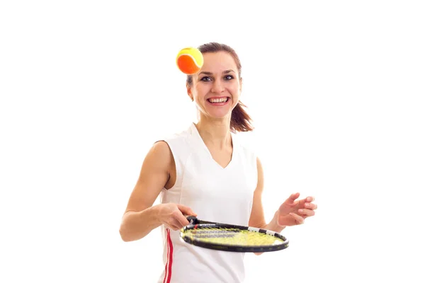 Mujer jugando con raqueta de tenis — Foto de Stock