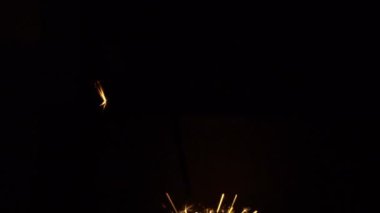 Bengal yangınların parıldıyor