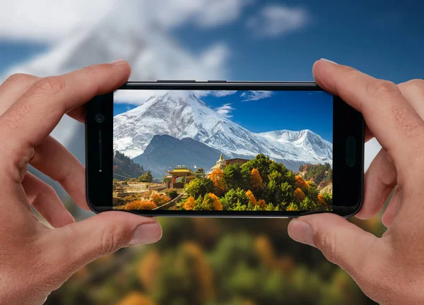 観光ヒマラヤ山の風景の写真を作る — ストック写真