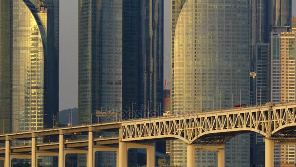 Rascacielos Busan en luces del atardecer, Corea del Sur — Vídeos de Stock