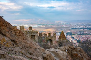 Afyonkarahisar ileri kalır