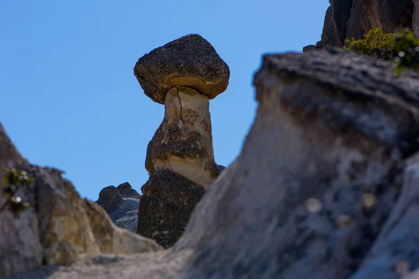 Vue sur les formations rocheuses de la vallée phrygienne — Photo