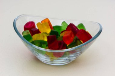 şeker ile dolu bir kase