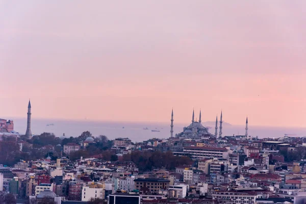 Vista sulla parte urbana della città di Istanbul — Foto Stock