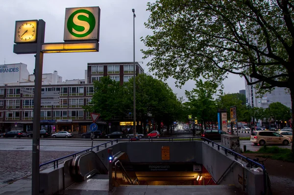 Wejście do metra w 10.August.2014 St.Pauli Hamburg — Zdjęcie stockowe