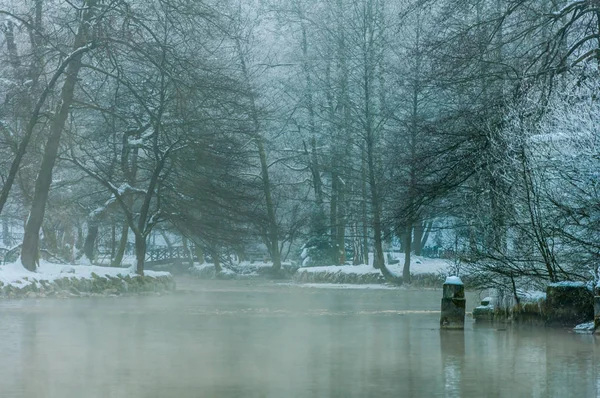 Vrelo Bosne cubierto de nieve — Foto de Stock