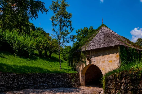Gradacac şehir kale girişine