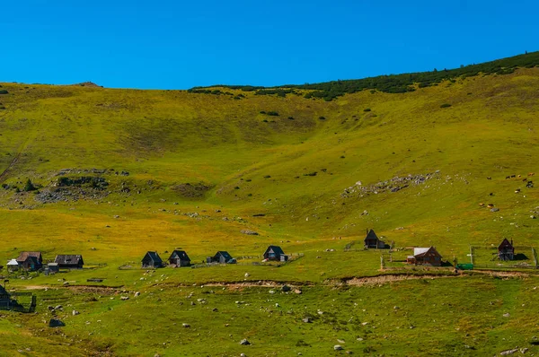 Vranica dağın üzerinde Köyü — Stok fotoğraf