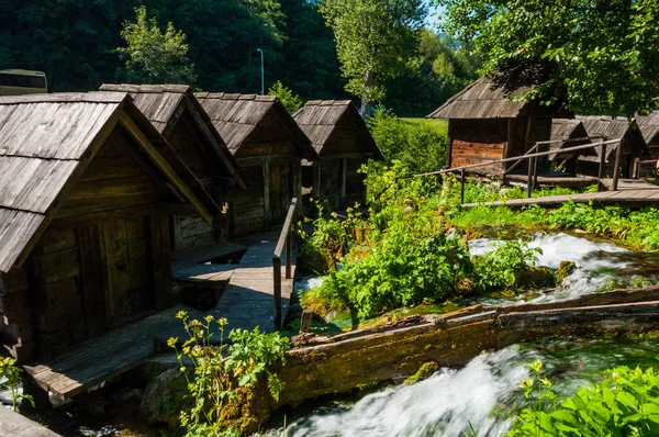 Küçük ahşap watermill — Stok fotoğraf