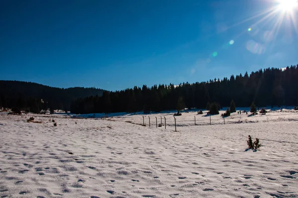 Hermosa Montaña Igamn Invierno Durante Día Soleado — Foto de Stock