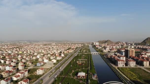 Arial widok na miasto Afyon od strony rzeki — Wideo stockowe