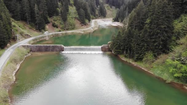 Río en la ubicación del lago Uzungol cerca de Trabzon — Vídeos de Stock