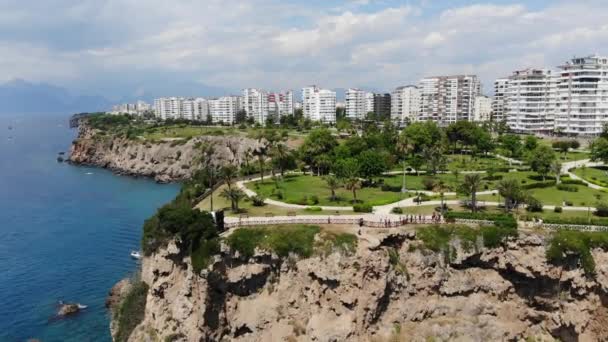 Vista Arial a la ciudad de Antalya — Vídeo de stock