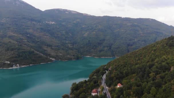 Jablanica lake on the road from Sarajevo to Mostar — Stockvideo