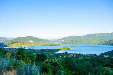 Bosna-Hersek 'te yer alan güzel Rama Gölü hidroelektrik santralinin ihtiyaçları için yapıldı