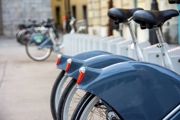 Bisikletler Ljubljana Şehrinde Kiraya Verilmek Üzere Dizildi Hazır — Stok fotoğraf