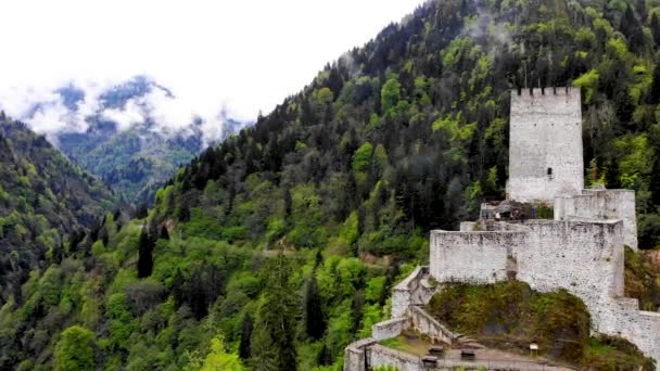 Drohnenaufnahmen vom Schloss Zilkale in Trabzon — Stockvideo