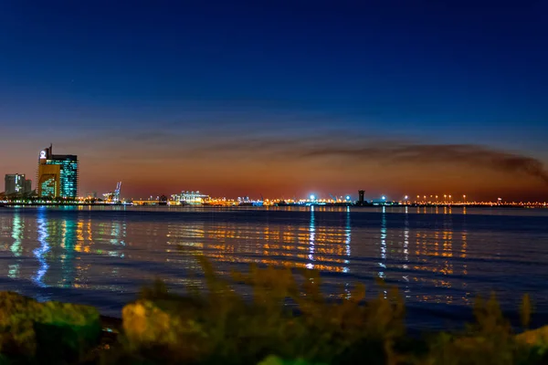 Incredibile Colorato Tramonto Sopra Spiaggia Shuwaikh Nella Città Del Kuwait — Foto Stock