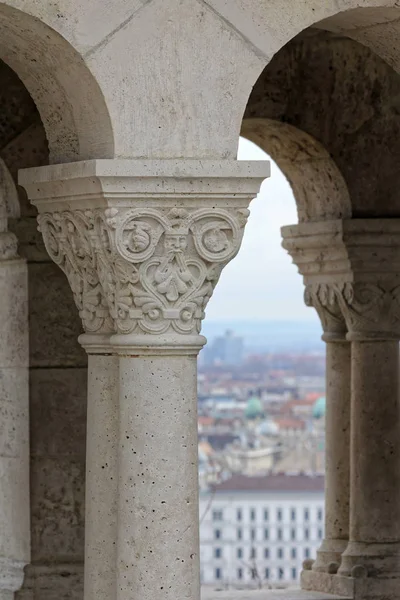 Detail van de gotische zuilen — Stockfoto