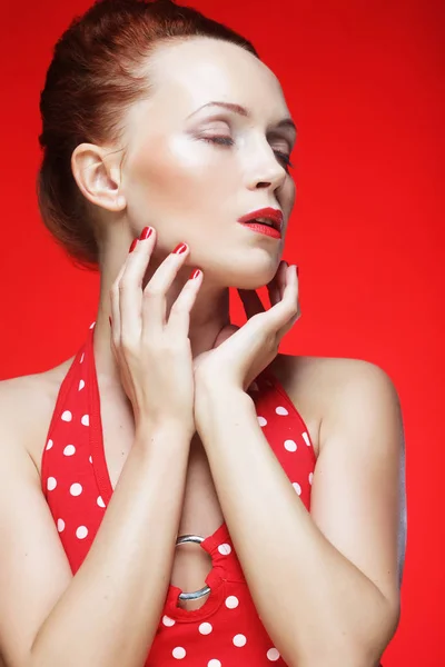 Attractive woman on color background — Stock Photo, Image