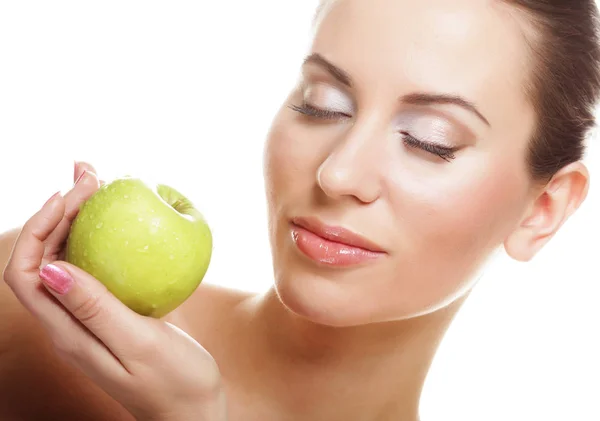 Joven feliz mujer sonriente con manzana verde — Foto de Stock