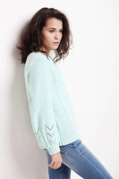 Young woman wearing casual clothes, posing on white background — Stock Photo, Image