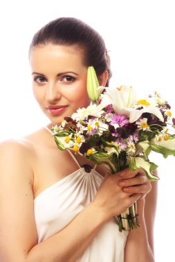 Buket farklı çiçek güzel bir kadınla