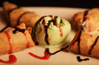 dondurma ve tatlı rulolar