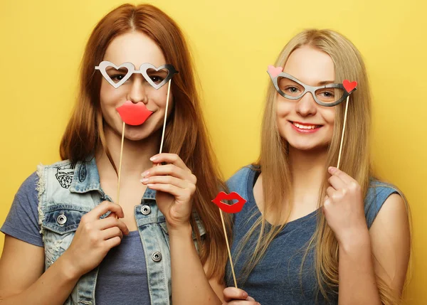 Duas elegantes meninas hipster sexy melhores amigos prontos para a festa — Fotografia de Stock