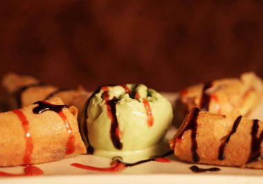 dondurma ve tatlı rulolar