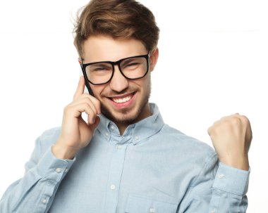 Duygusal adam beyaz arka plan üzerinde şanslı kazanan conce izole