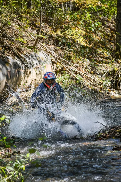 Aan de rand 2016 harde Enduro Rally — Stockfoto