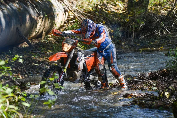 Na obrzeżach 2016 Hard Enduro Rally — Zdjęcie stockowe