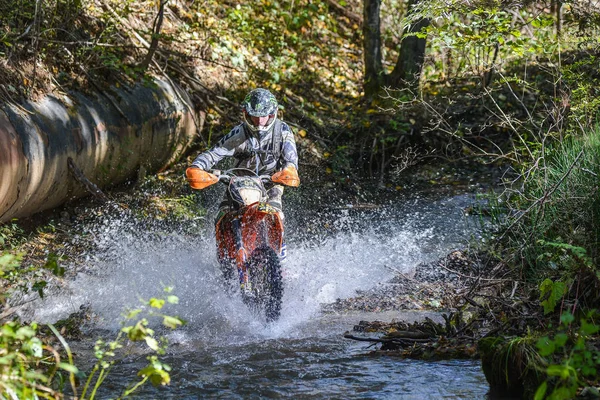 Na borda 2016 Hard Enduro Rally — Fotografia de Stock