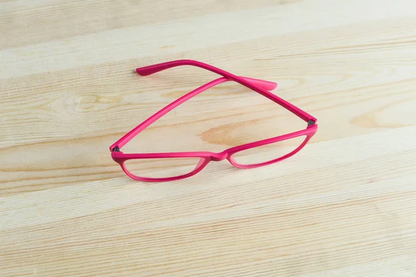 Na białym tle różowy okulary oko — Zdjęcie stockowe