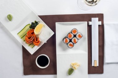 rulo ile masaya servis edilir