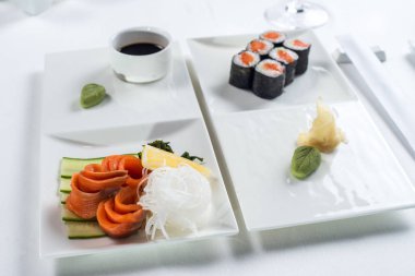 rulo ile masaya servis edilir