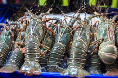 Piyasada Tayland'da sokak gıda