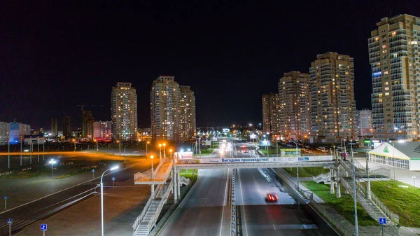 Wgląd nocy Khabarovsk Arena Erofey dzielnicy miasta — Zdjęcie stockowe