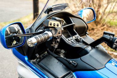 KHABAROVSK, Rusya Federasyonu - 3 Mayıs 2017: Honda Trake 3 tekerlekli motosiklet el monte Khabarovsk düz zeminde 3 Mayıs 2017 üzerinde duruyor