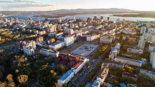 Khabarovsks piazza principale di Khabarovsk, Lenin Square. la vista dall'alto. girato con un drone — Foto Stock