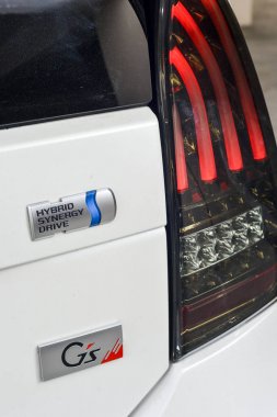 Habarovsk, Rusya - 3 Ağustos 2014: Toyota Prius CBS Khabarovsk 3 Ağustos 2014 tarihinde park yerinde