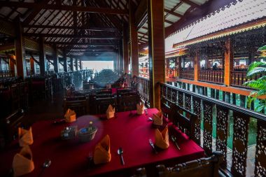 Koh Panyee yerleşkesi Tayland 'da Phang Nga Körfezi' nde inşa edildi.