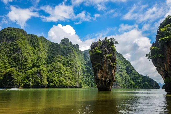 Thailand James Bond stone Island, Phang Nga