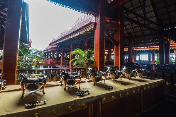 Koh Panyee yerleşkesi Tayland 'da Phang Nga Körfezi' nde inşa edildi.