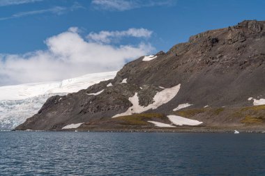 Antarktika 'nın güney kutbundaki deniz Antarktika buzdağı kıyıları
