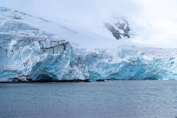 Mar Antártida iceberg costa na Antártida Pólo Sul — Fotografia de Stock